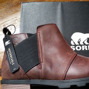 Sorel Emelie Chelsea Waterproof Boots NWT